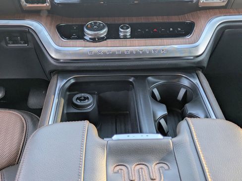 New 2026 Ford Expedition Max King Ranch image 28