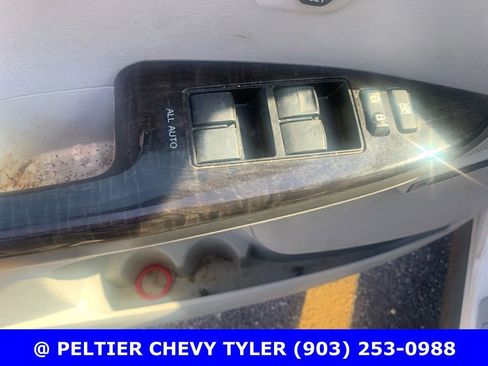Used 2015 Toyota Venza XLE w/ XLE Premium Package FWD image 15