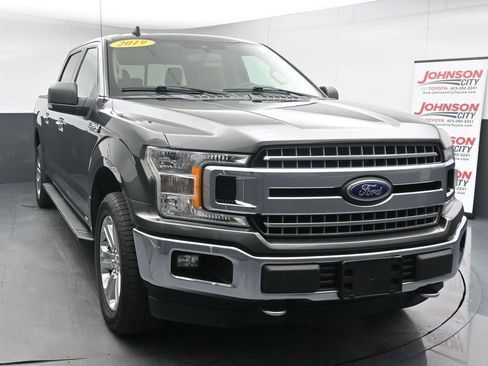 Used 2019 Ford F150 XLT w/ Equipment Group 302A Luxury AWD/4WD image 3