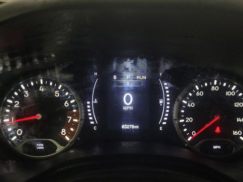 Used 2020 Jeep Renegade Altitude FWD image 23