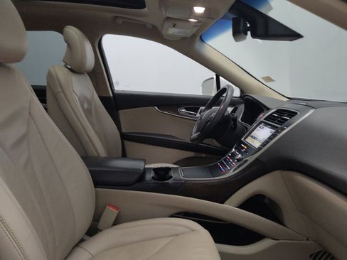 Used 2017 Lincoln MKX Reserve w/ Luxury Package FWD image 21