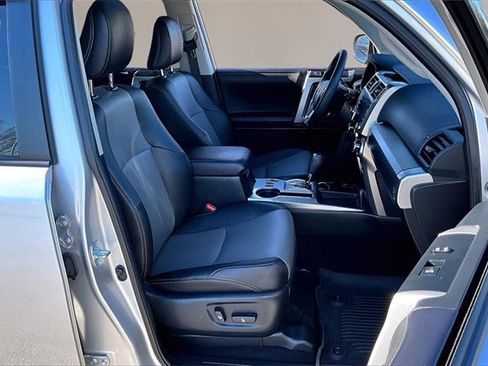 Used 2021 Toyota 4Runner SR5 Premium image 23
