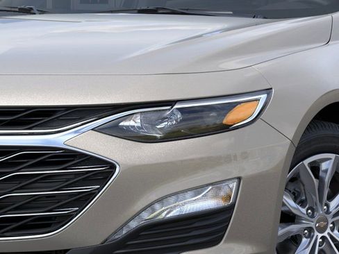 New 2024 Chevrolet Malibu LT FWD image 10