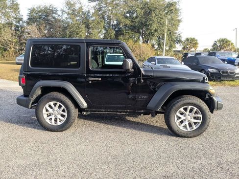 Used 2023 Jeep Wrangler Sport S image 3