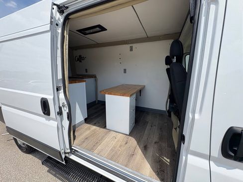 Used 2024 RAM ProMaster 3500 w/ Convenience Group FWD image 8