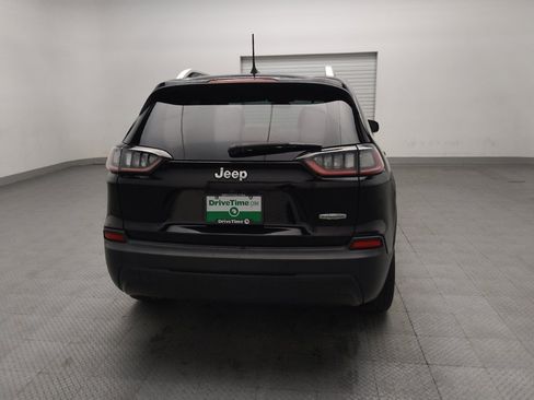 Used 2020 Jeep Cherokee Latitude FWD image 7