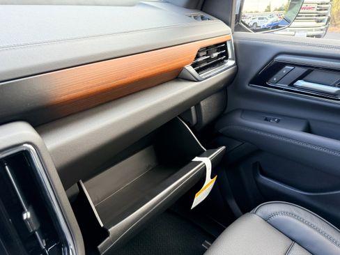 New 2026 GMC Yukon Denali image 19