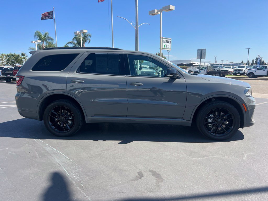 Used 2025 Dodge Durango GT AWD/4WD image 3