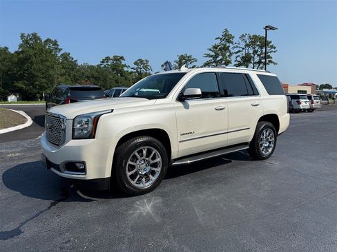 Used 2015 GMC Yukon Denali w/ Open Road Package AWD/4WD image 6