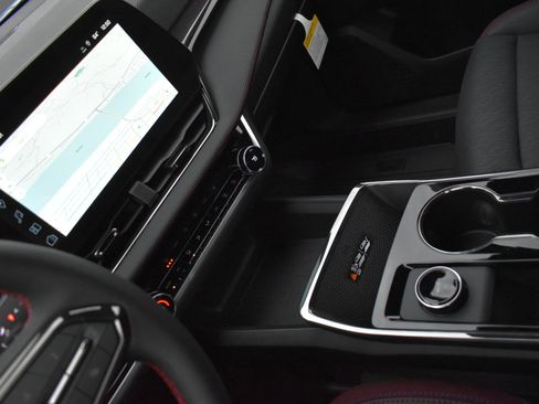 New 2026 Chevrolet Equinox RS w/ LPO, Floor Liner Package image 27