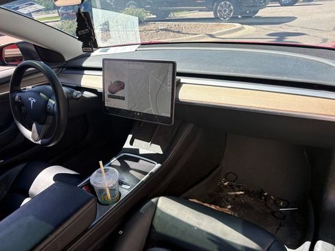 Used 2021 Tesla Model 3 Long Range AWD/4WD image 28