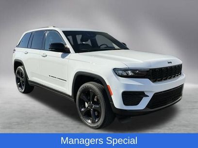 Used 2022 Jeep Grand Cherokee Altitude