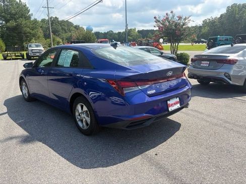 Used 2023 Hyundai Elantra SE w/ Preferred Accessory Package FWD image 15