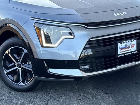 New 2025 Kia Niro SX image 3