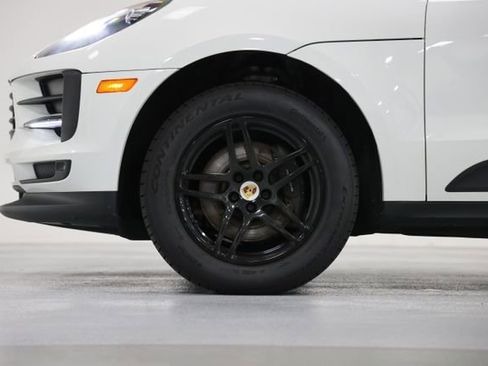 Used 2020 Porsche Macan image 11