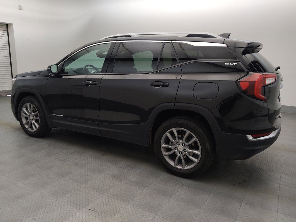 Used 2024 GMC Terrain SLT AWD/4WD image 3