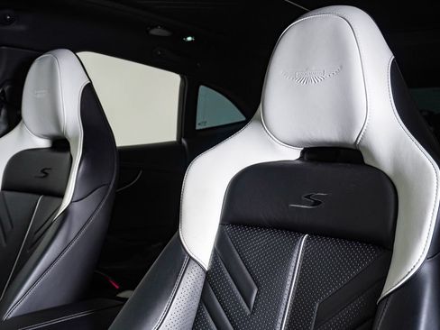 Used 2026 Aston Martin DBX 707 AWD/4WD image 23