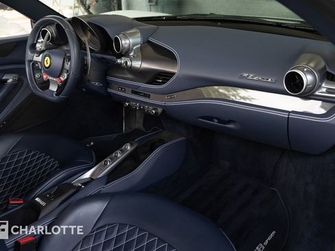 Used 2022 Ferrari F8 Tributo image 36