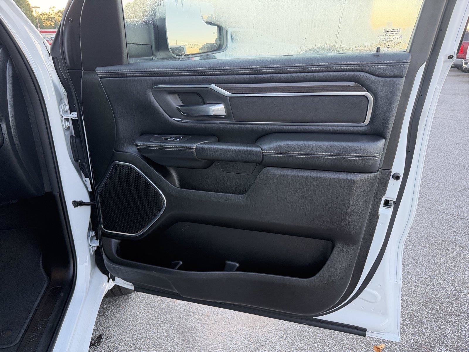 Used 2026 RAM 1500 Laramie AWD/4WD image 13