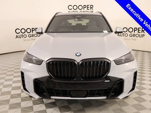 New 2026 BMW X5 xDrive40i w/ M Sport Package AWD/4WD image 10