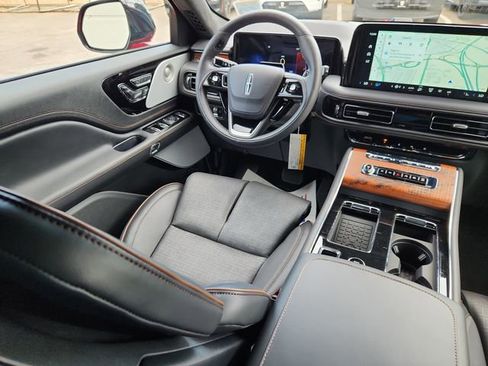 New 2025 Lincoln Aviator Black Label w/ Jet Appearance Package image 10