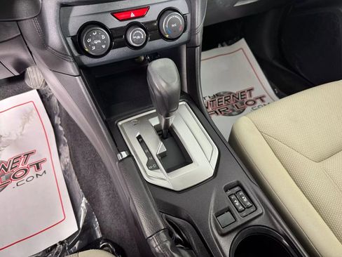 Used 2017 Subaru Impreza 2.0i Premium image 24