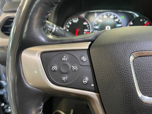 Used 2017 GMC Acadia Denali w/ Technology Package AWD/4WD image 11