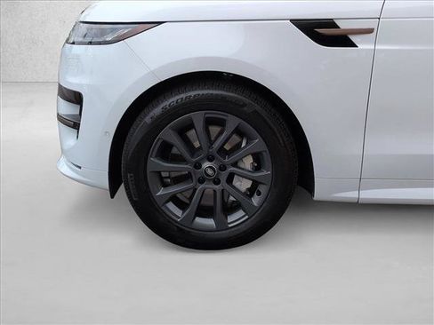Used 2025 Land Rover Range Rover Sport Dynamic SE AWD/4WD image 26