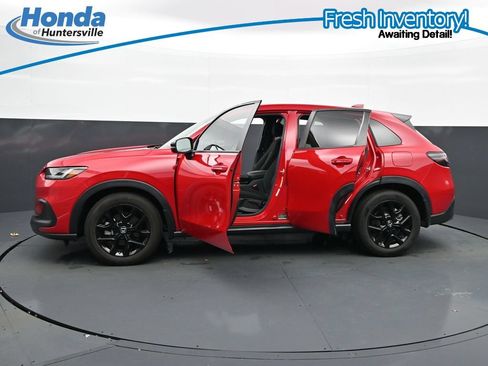 Used 2024 Honda HR-V Sport image 40