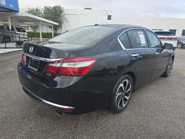 Used 2017 Honda Accord EX-L image 3