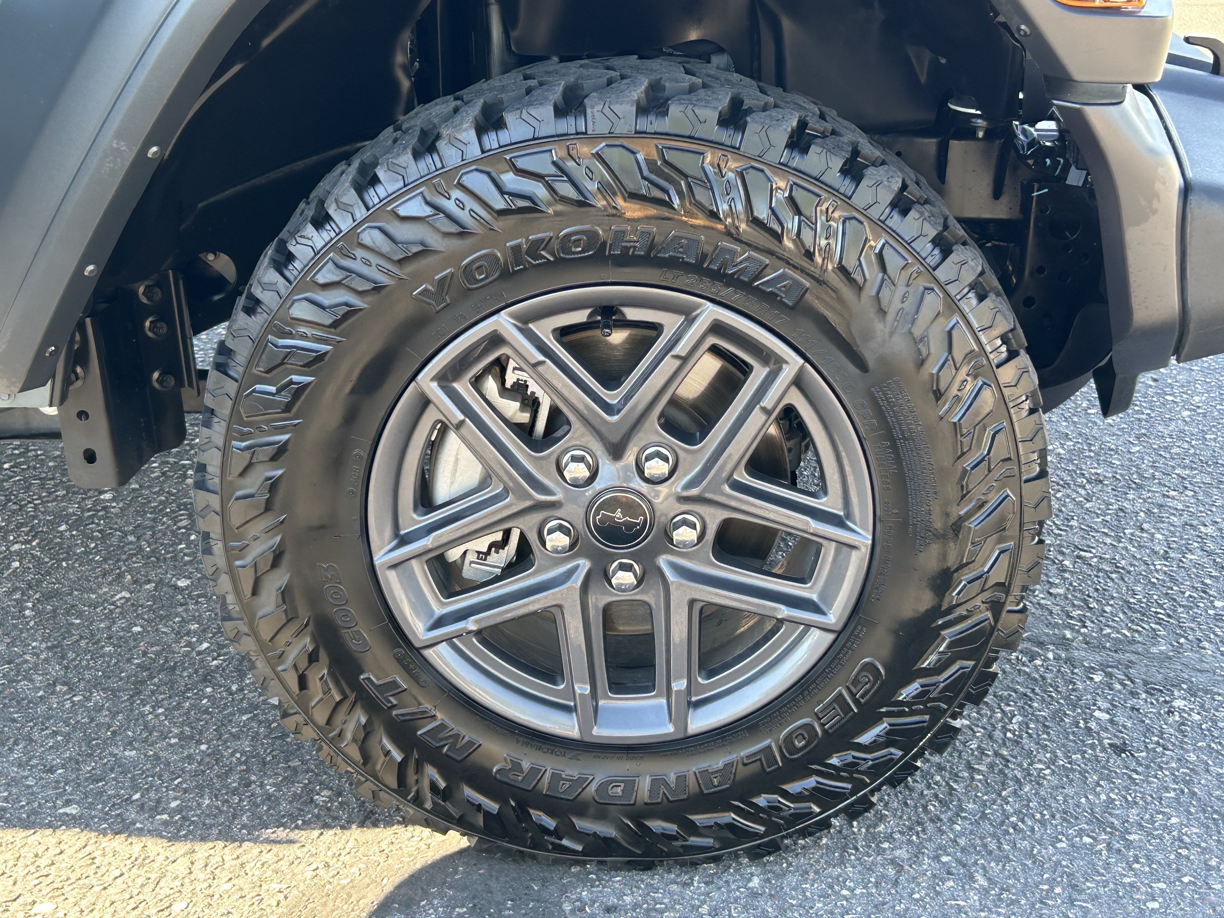 Used 2025 Jeep Wrangler Unlimited Sport AWD/4WD image 7