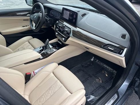Used 2022 BMW 530i xDrive w/ Convenience Package image 36