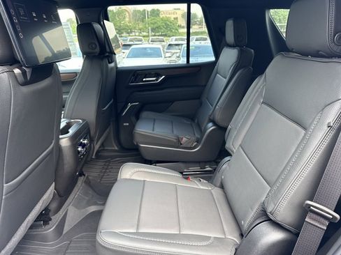 New 2026 GMC Yukon Denali w/ Denali Reserve Package AWD/4WD image 6