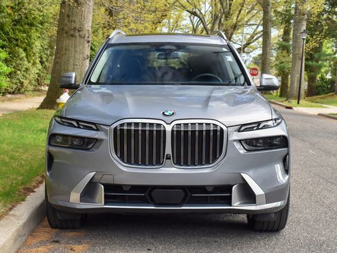 Used 2025 BMW X7 xDrive40i AWD/4WD image 13