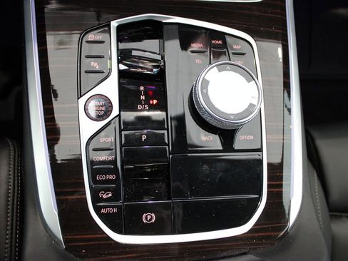 Used 2026 BMW X5 xDrive40i w/ Executive Package image 16