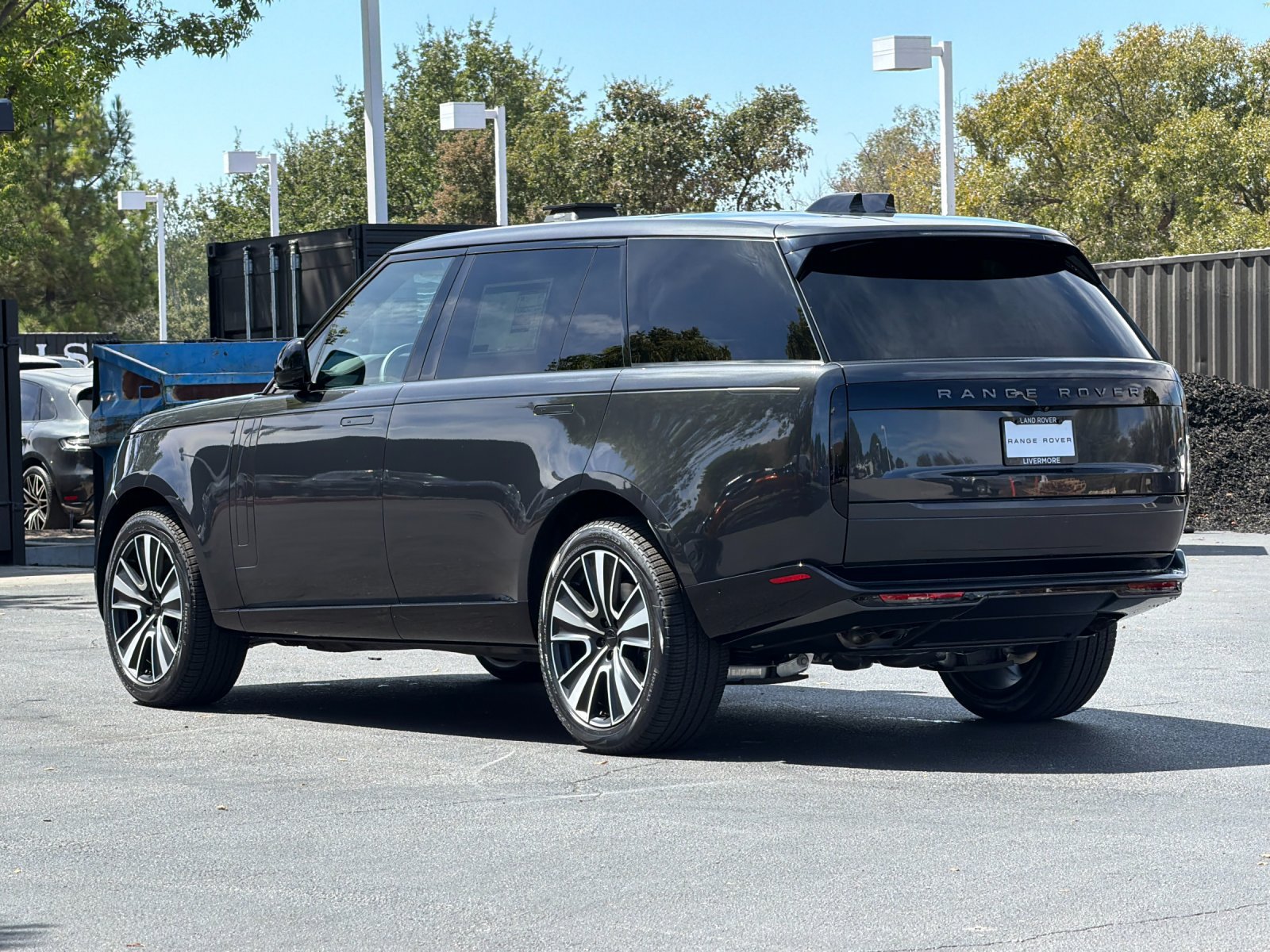 New 2026 Land Rover Range Rover Long Wheelbase SE AWD/4WD image 4
