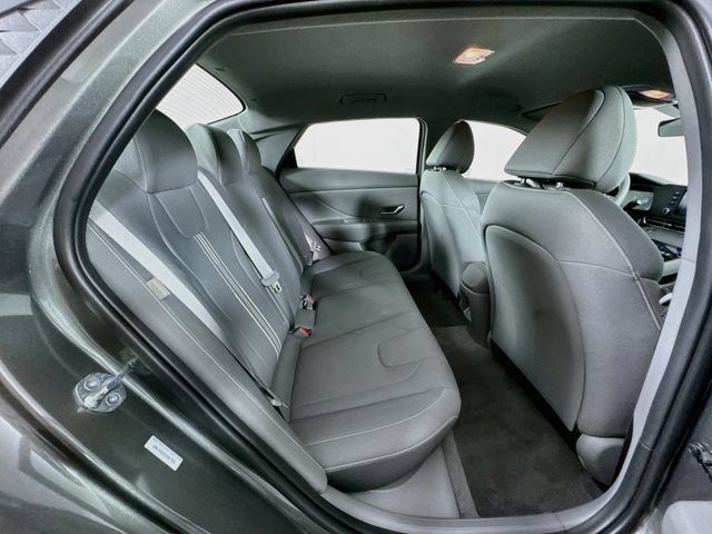 Certified 2025 Hyundai Elantra Sport FWD image 40