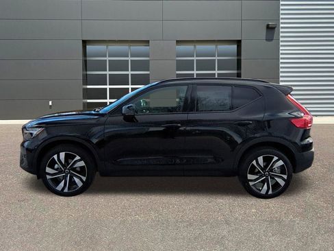 New 2026 Volvo XC40 B5 Ultra w/ Protection Package Premier image 4