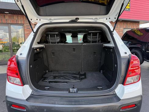Used 2016 Chevrolet Trax LT w/ LT Sun and Sound Package image 21