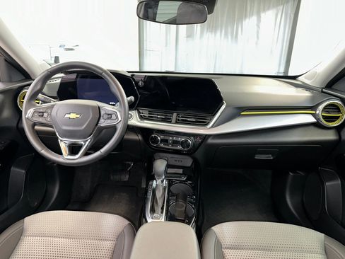 Certified 2024 Chevrolet Trax LT w/ Driver Confidence Package image 27