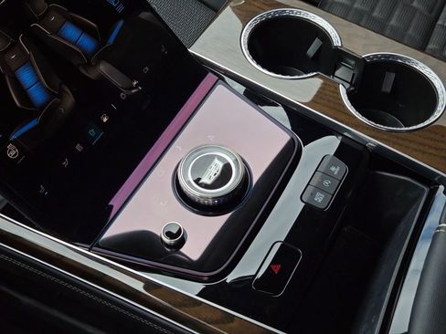 Certified 2025 Cadillac Escalade Sport Platinum image 23