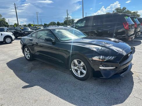 Used 2019 Ford Mustang Coupe RWD image 10