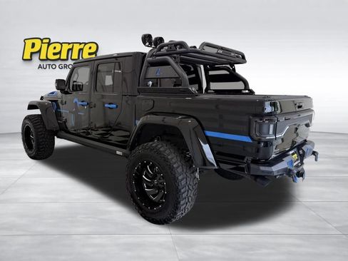 Used 2023 Jeep Gladiator Overland AWD/4WD image 2