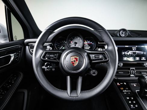 Certified 2025 Porsche Macan S AWD/4WD image 26