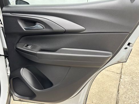 Used 2021 Chevrolet TrailBlazer LT w/ LPO, Blackout Package image 26