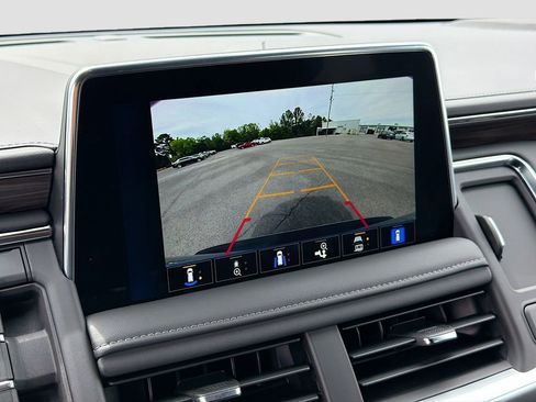 Used 2024 Chevrolet Tahoe Z71 w/ Luxury Package image 14