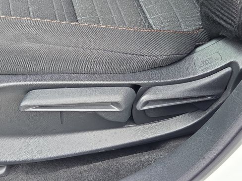 Used 2025 Honda HR-V Sport image 14