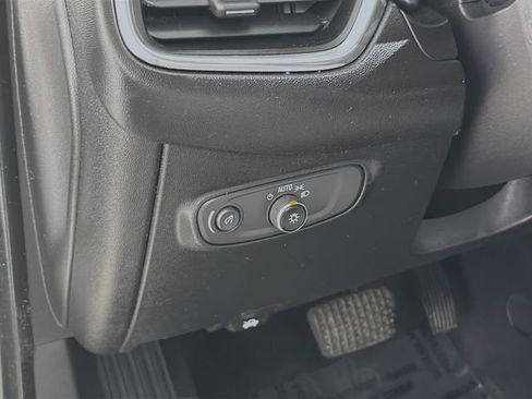 Used 2018 Chevrolet Equinox LT FWD image 10