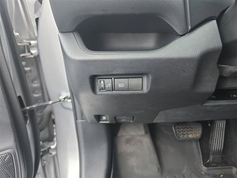 Used 2021 Toyota RAV4 XLE image 35