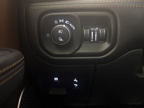 Used 2022 RAM 1500 Limited image 19